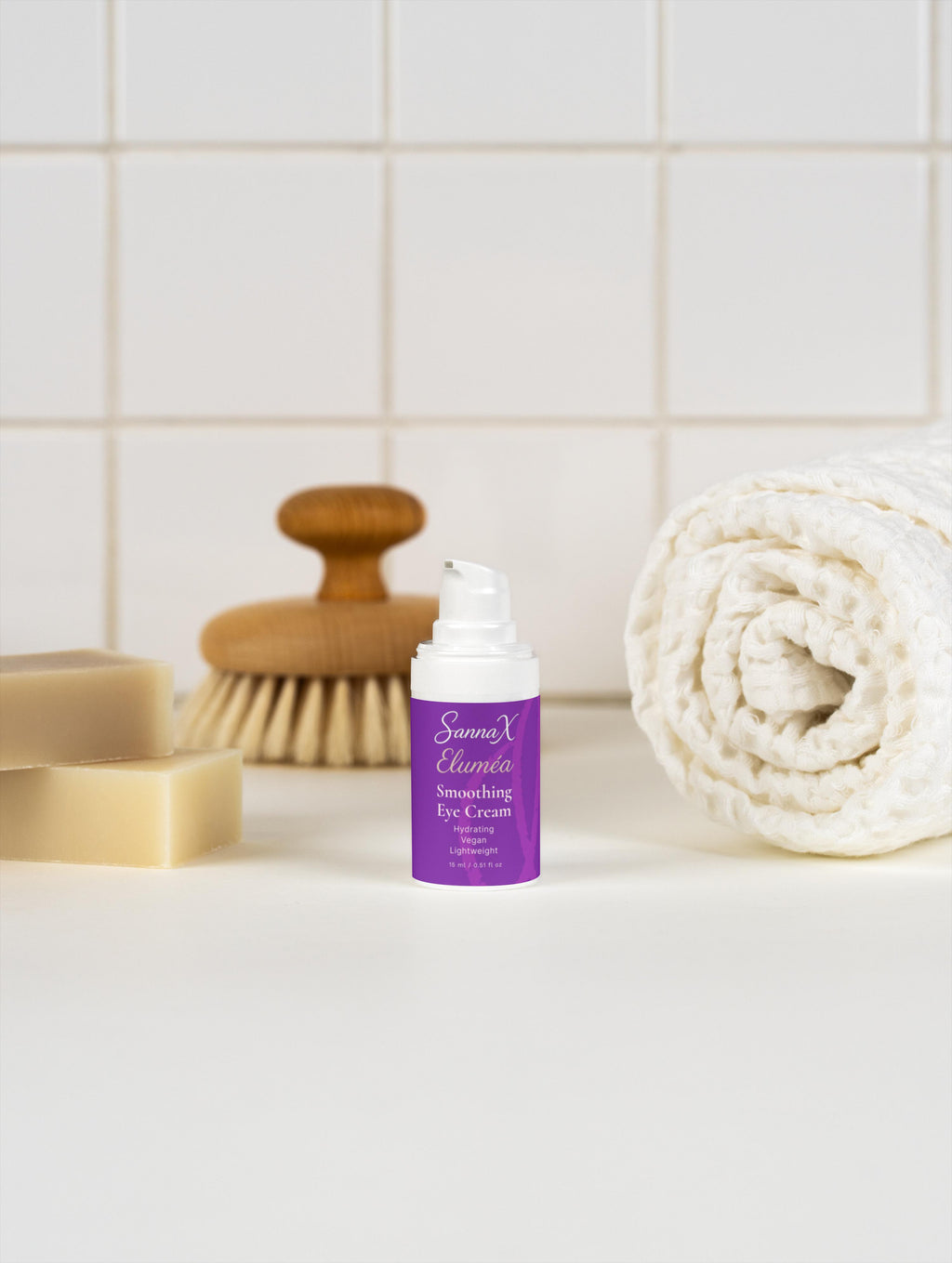 Eluméa utjämnande ögonkräm